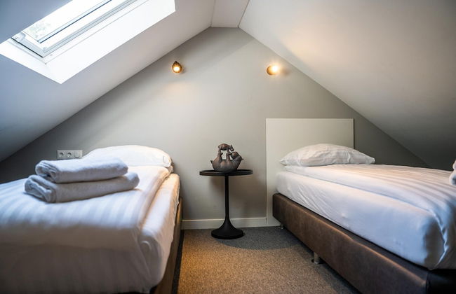 Eco Villa in Latour by Scenic Pond - Photo 3