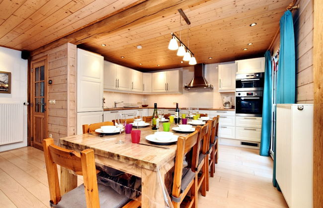 Cozy & Luxurious Chalet with Sauna, Hot Tub, Large Garden, Covered Terrace - Foto 32