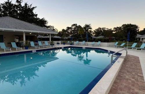 Private Cottage in West Palm Beach Florida - Photo 12