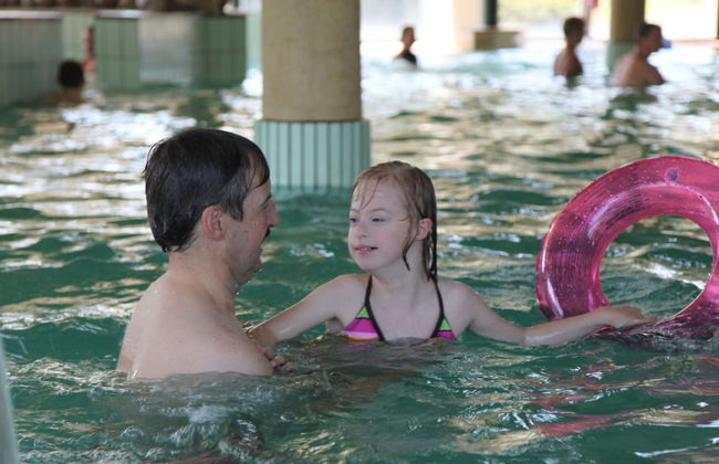 High-end Villa Nestled in Greenery - Photo 11