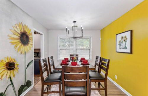 HotTub, King & PoolTable~East Wichita - Foto 11