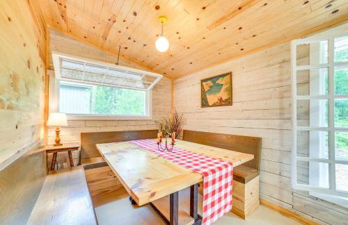 Enchanted Lake Huron Cottage with Beach Access! - Foto 11