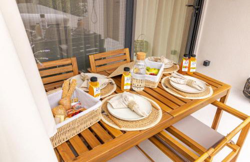 ADORNO PRIVATE SUITES Only Adults & Kids 12 Plus - Photo 15