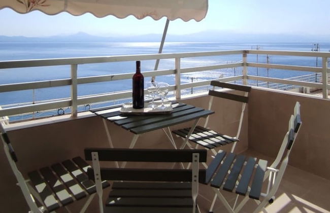 Myra Stunning Seaview Maisonette - Foto 1