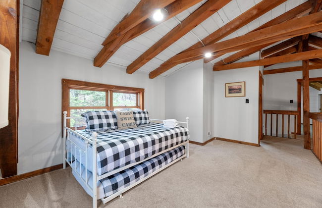 Cabin in the Trees, Hot Tub, Fire Pit - Foto 7