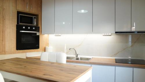 Bright and central apartment - Photo 2