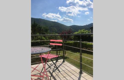 MAGNANERIE LEONY : Maison au calme avec jardin - Foto 17