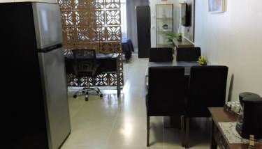 Conforto e facilidade a uma quadra do mar! - Foto 1