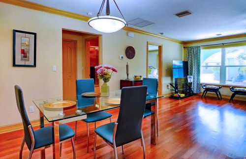 On The Water! Sleeps 12! 2 King Masters, Golf, Fishing, Bbq, Pool, Spa, Pvt Yard - Foto 31