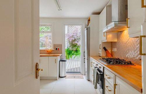 Luxuriously Curated 4BD Home Stoke Newington - Foto 10