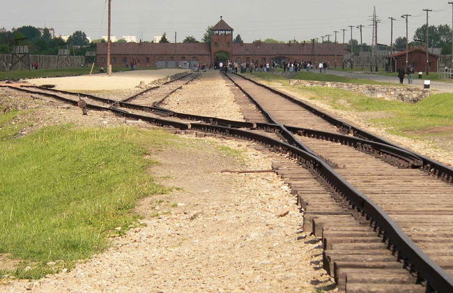 Auschwitz-Birkenau Private Day Trip - Photo 3
