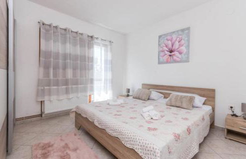 6 Bedroom Lovely Home In Ceranje Gornje - Foto 28