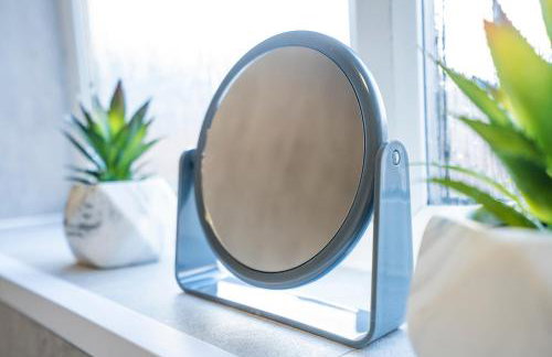 Spacious 3 Bed Flat-Free Parking-by Holiday Homes - Foto 24