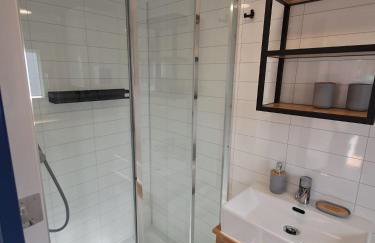 Mazurski Domek Papy Smerfa plaża pomost jezioro prywatny staw gospodarstwo pasieka - Foto 16