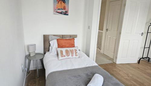 Homington House Long Stays Sleeps 7 Free Parking - Foto 2, towels