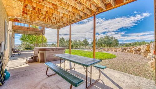 Hillside Haven Hot Tub & Stunning Mountain View - Foto 2