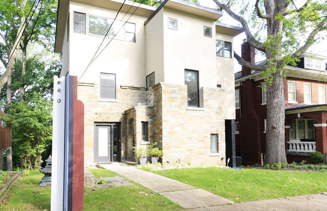 Argyle Penthouse Chic 1BR Apt 2 Sofabed - Photo 11