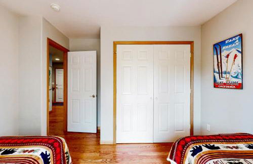 Sunlit Forest Haven - Foto 24