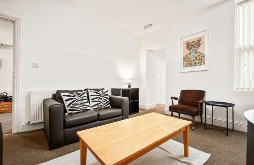 Huge Duplex in Great Location - Foto 19