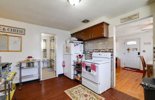 Large Private Yard Home 14 Mi to Niagara Falls! - Foto 11