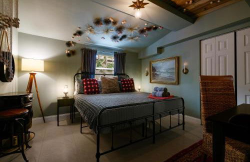 The Captain's Landing - 4 bedroom - 2 bathroom - Outdoor soaking tub - Adventure home - Foto 33