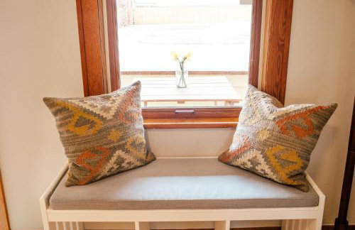 Cute 2-Bed Home, 3 Blocks From Downtown Bozeman, With A Large Yard! - Photo 22