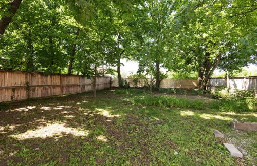 Home STEPS from Oberlin - Foto 28