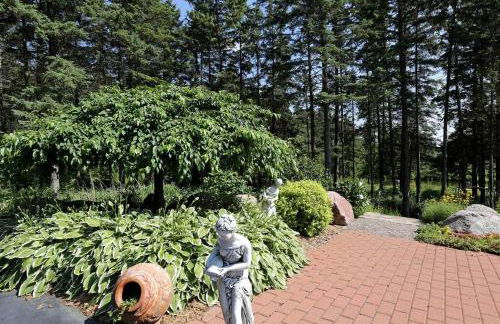 Four-Bedroom Luxury Vacation Rental on 80 Private Acres near Granite Peak, Wisconsin - Foto 36