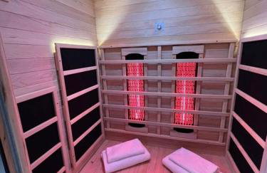 Kingfisher Lodge - Private Hot Tub - Infrared Sauna - Dog Friendly - Foto 30