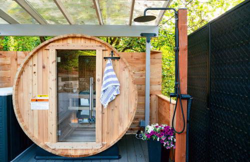 Purple City Retreats - Luxury Yurt & Spa - Foto 34