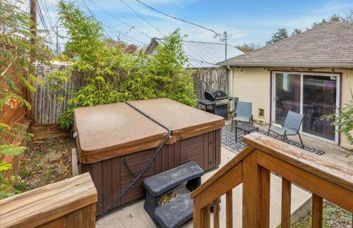 1930s Austin Charming Home and Hot Tub Near South Congress - Photo 9