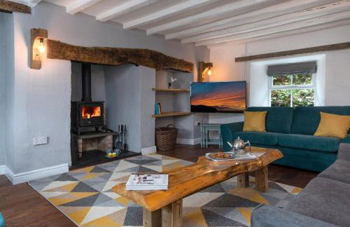 Farmhouse with Log Fire & On-Site Dog Field - Foto 5