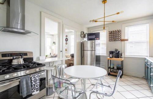 Revamped 3BR Apt with Easy Check-In Family-Friendly - Foto 58