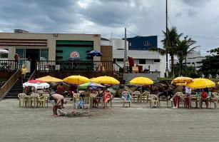 Apto novo com AC 1 quadra da praia Guaratuba PR - Foto 44