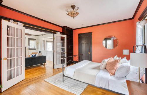 Alphabet District Gem - AC - Patio - Fast WiFi - Foto 15