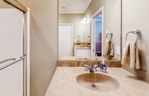 Boat Dock Lake-View Retreat 5 Mi to Dtwn Clemson - Foto 13