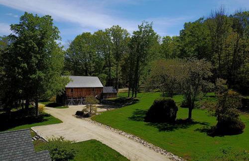 Luxury Barn Rental for a Relaxing Vacation in Maine - Photo 5
