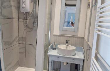 Spinnaker Barn, boutique, cute barn with hot tub - Foto 32