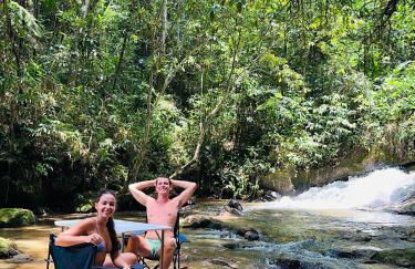 Casa de campo com cachoeira no quintal - Foto 1