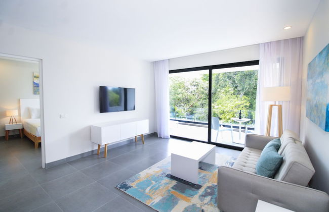 Nick Price Apartments by Spot Rentals - Photo 12