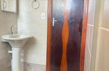 Chácara Aconchego da Serra com Piscina - Foto 48