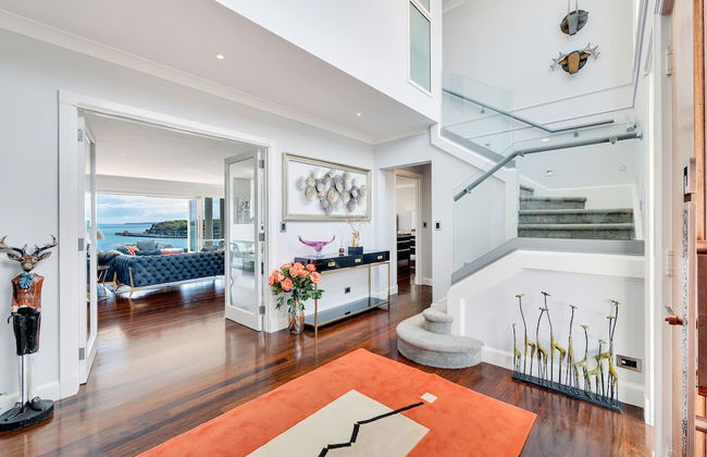 Magnificent Harbour View Villa in Orakei - Photo 30