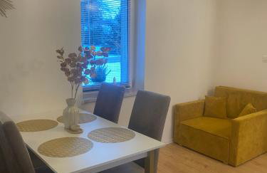 Pod świerkami - Foto 6