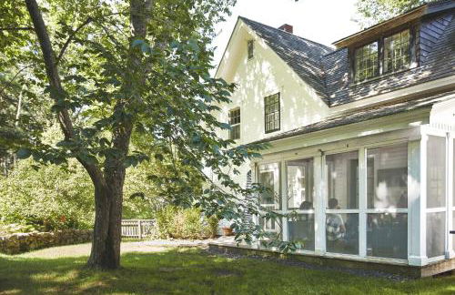 1850s Maine Farmhouse featured in Condé Nast Traveler with 11 Acres Near Water - Foto 61
