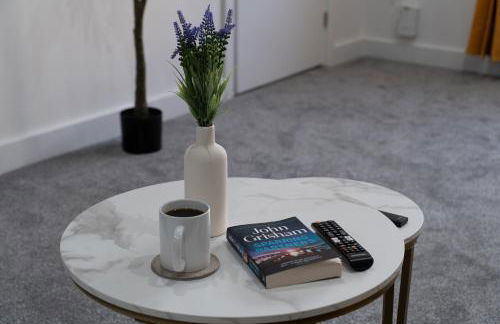 Open Mind Property - 2 Beds & FREE Parking - Photo 11