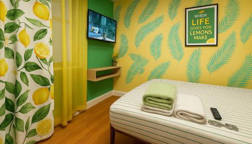 Lemon Vibes room in Guesthouse - Photo 3