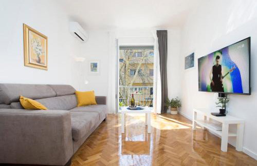 L&S Superior Apartment with Balcony near Old Town and Bačvice Beach - Photo 2