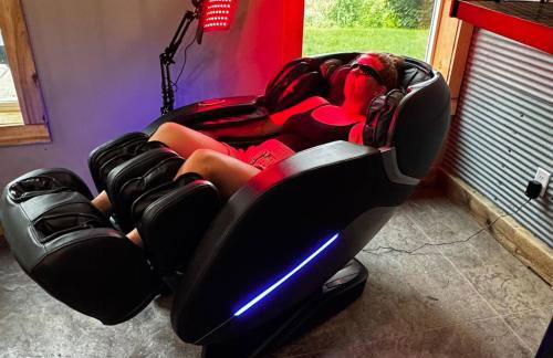 Designer Lake Cabin- HotTub, Sauna & Massage Chair - Foto 32