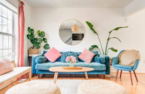 Walk to the Beach! Beach Passes | Games I King Bed - Foto 1