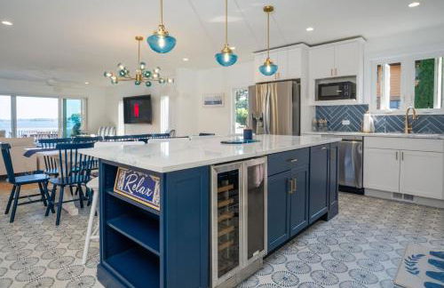 The Blue Sapphire 3BR 3BA Luxury Lakefront Home on Mineola Bay Stunning Views on Chain O Lakes - Photo 18